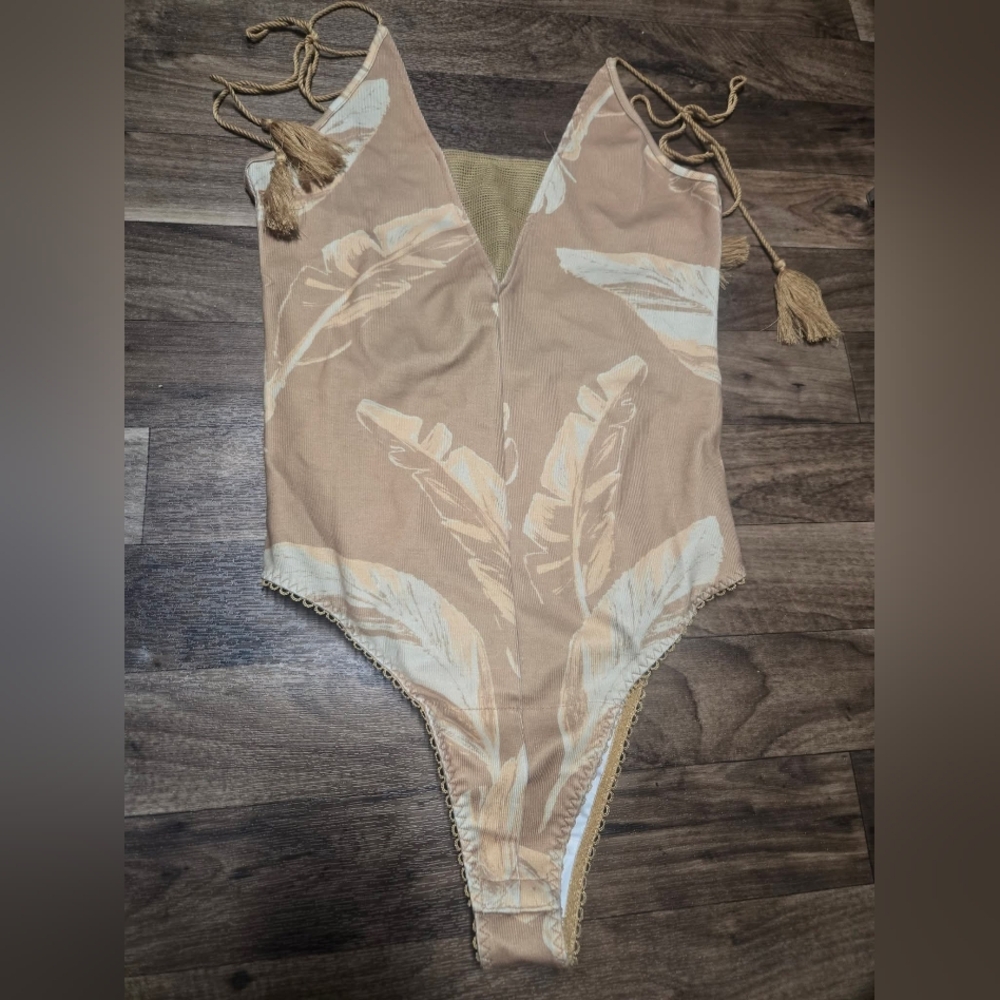 Joyfolie Yara Bodysuit in Honey Palm Size Small NWT